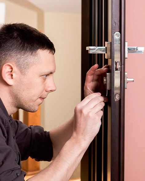 : Professional Locksmith For Commercial And Residential Locksmith Services in Bakersfield, CA