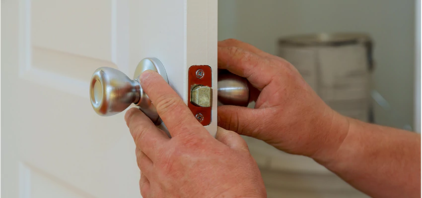 AAA Locksmiths For lock Replacement in Bakersfield, California