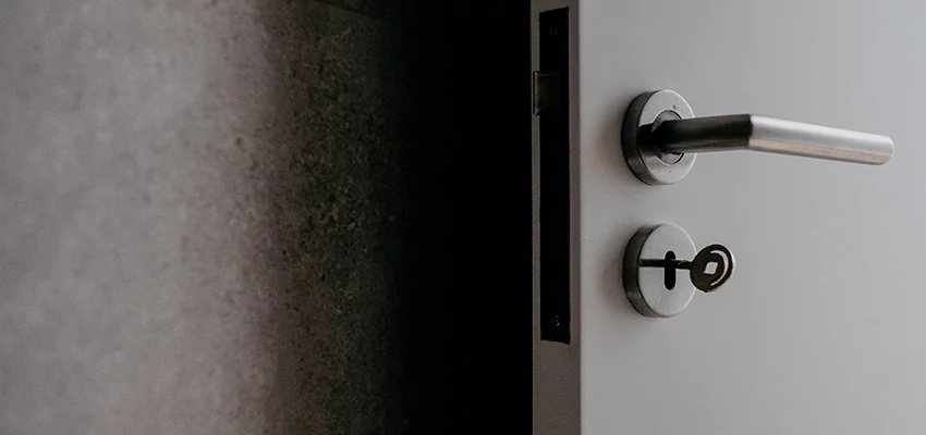 Front Door Handle Repair And Installation in Bakersfield, CA